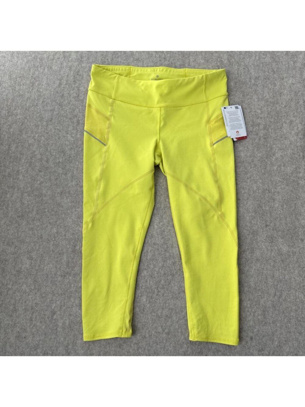 Athleta Stride Capri Tight Ahoy Yellow Odor Free Womens Large Tall New